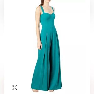 DRESS THE POPULATION Rai Pleated Wide Leg Sweetheart Neckline Jumpsuit‎
